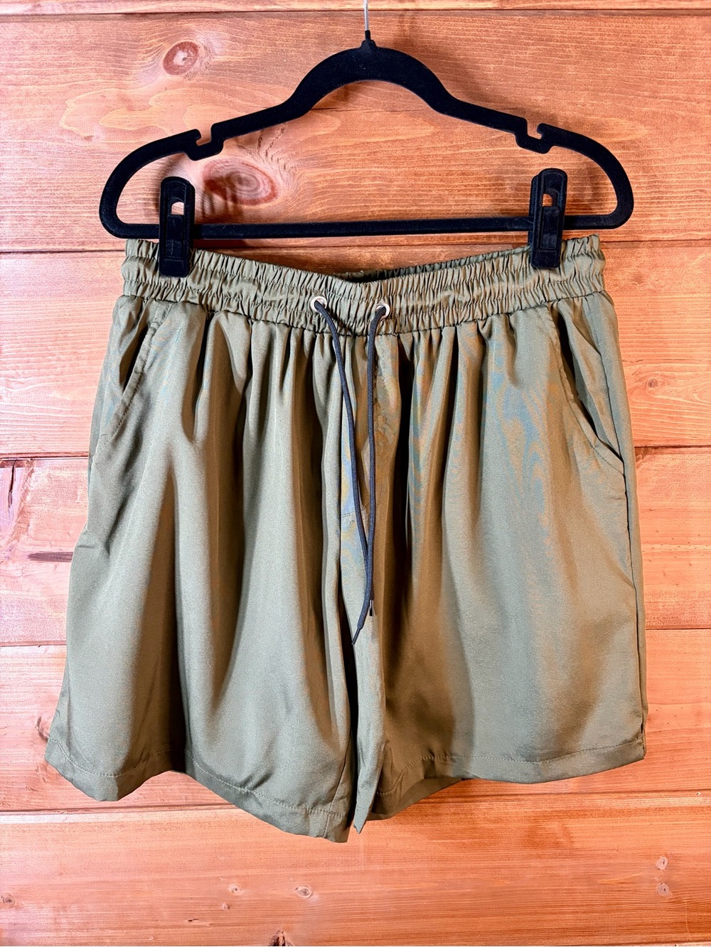 Men's Athletic Drawstring Shorts — Olive Green Size Medium 🩶